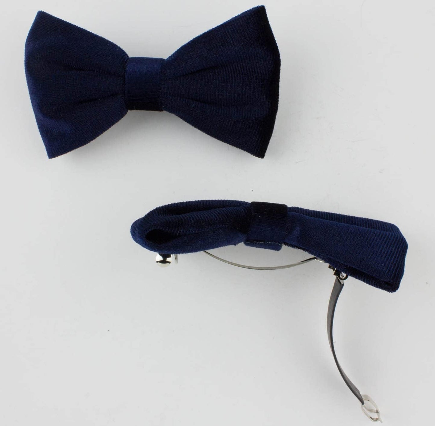 Pair of velvet bow hair clip