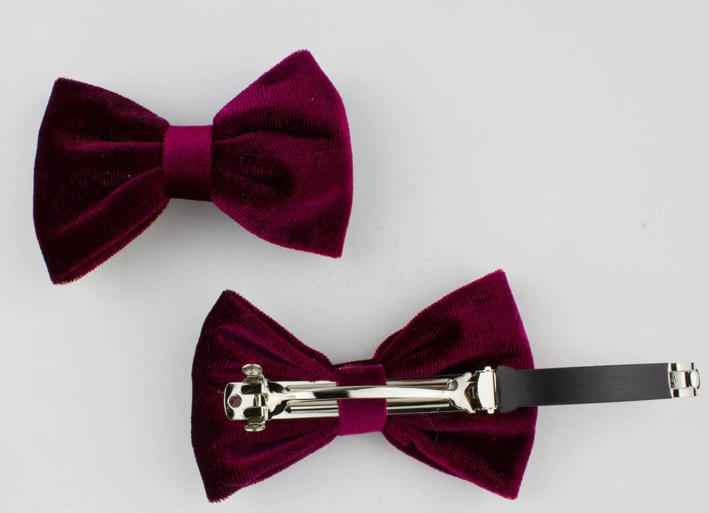 Pair of velvet bow hair clip