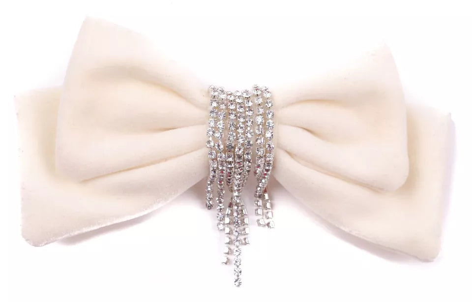 Double velvet bow knotted diamante chain