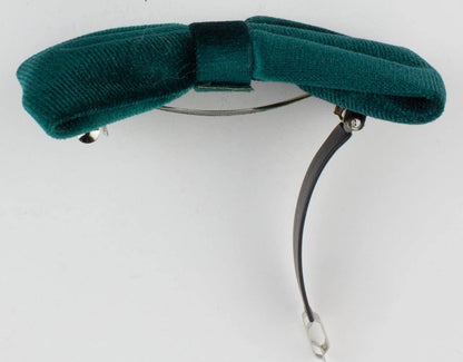 Pair of velvet bow hair clip